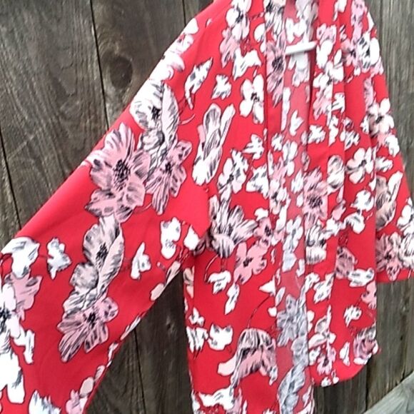 Roz&Ali red floral top - Picture 10 of 12